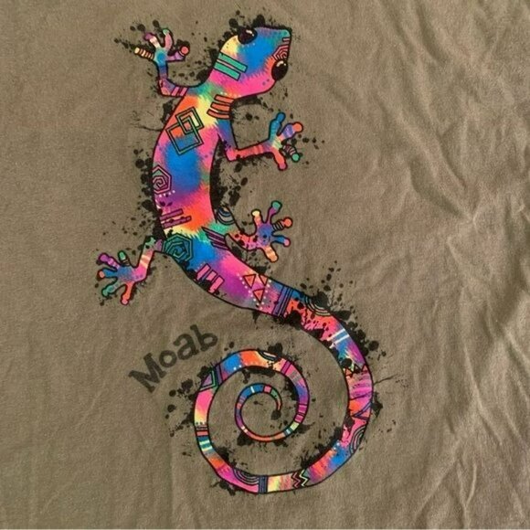 Kid u not kids size medium Moab green short sleeve t-shirt with gecko graphic - Picture 2 of 6